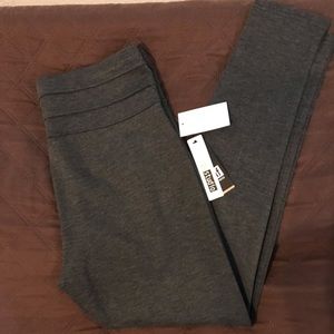 “AF Studio” Leggings!